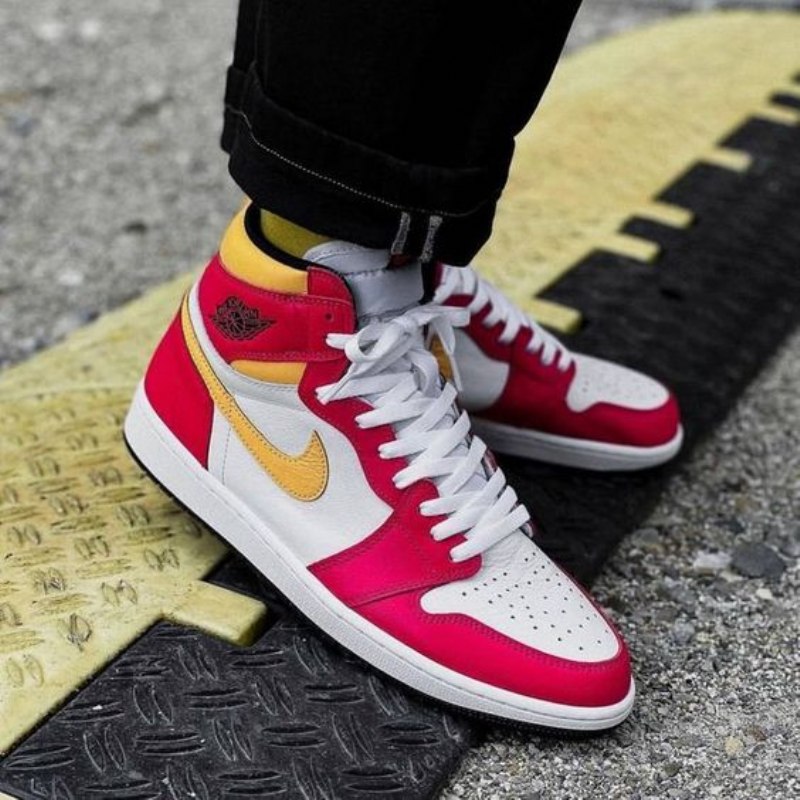 Air Jordan 1 Retro High Og Light Fusion Punainen