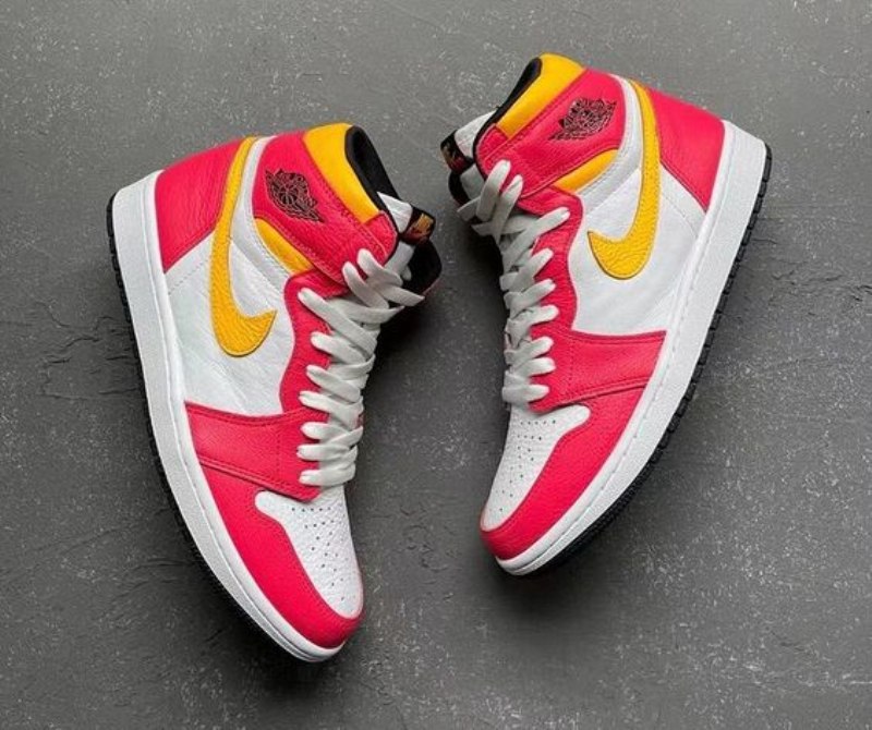 Air Jordan 1 Retro High Og Light Fusion Punainen