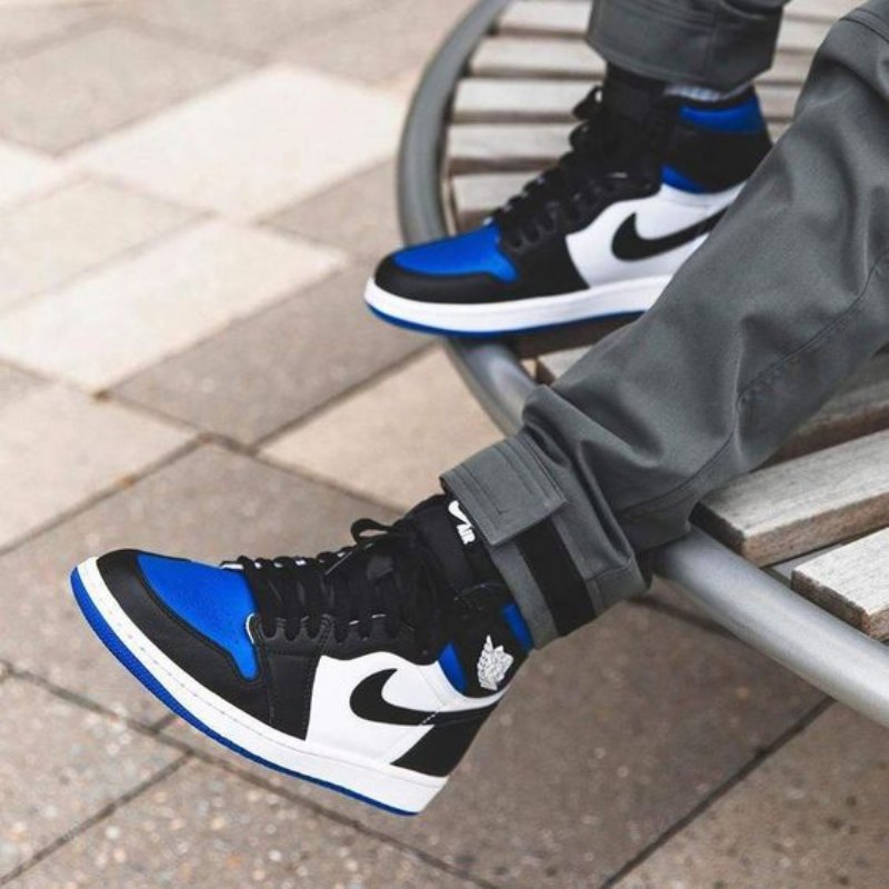 Air Jordan 1 Retro High Royal Toe