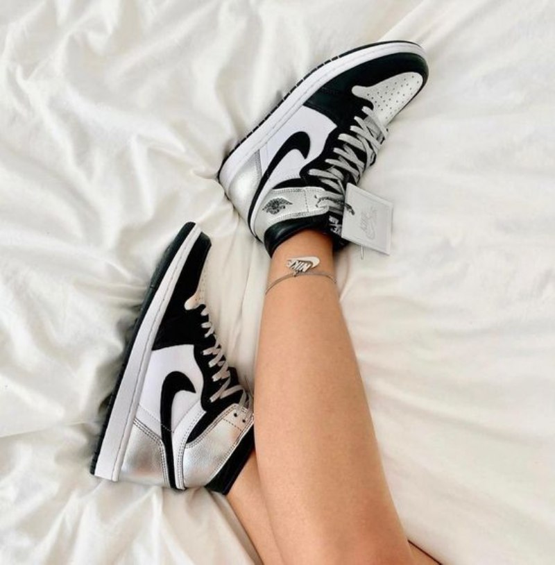 Air Jordan 1 Retro Korkea Hopeanvarpa