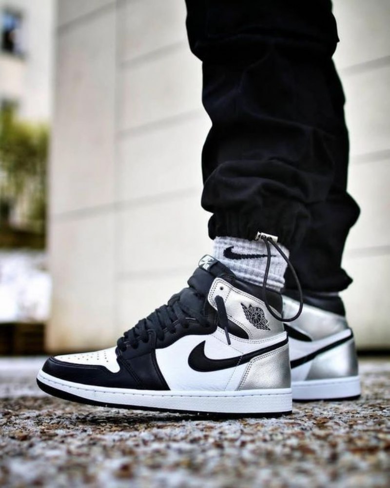 Air Jordan 1 Retro Korkea Hopeanvarpa
