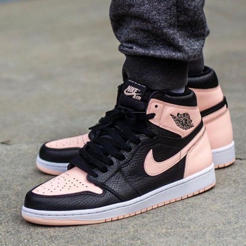 Air Jordan 1 Retro Korkea Musta Crimson Tint