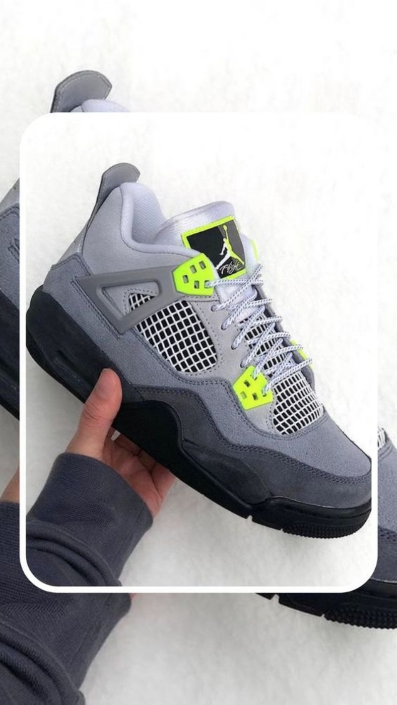 Air Jordan 4 Neon Volt