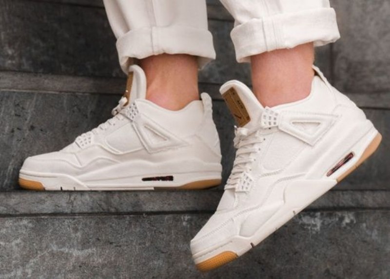 Air Jordan 4 Retro Levi's White