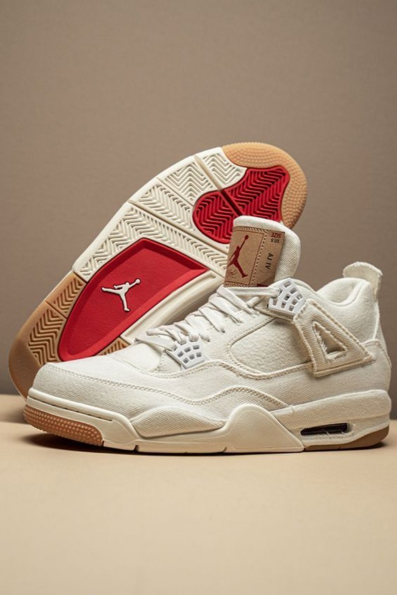 Air Jordan 4 Retro Levi's White
