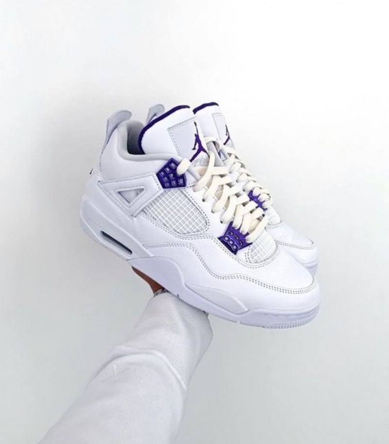 Air Jordan 4 Retro Metallinen Villa