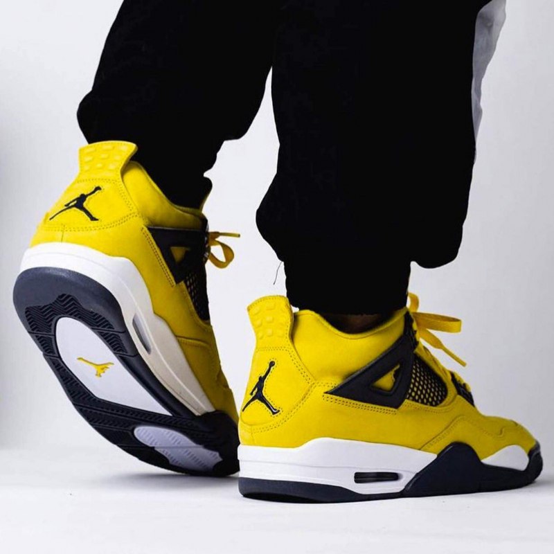 Air Jordan 4 Retro Tour Keltainen (salama)