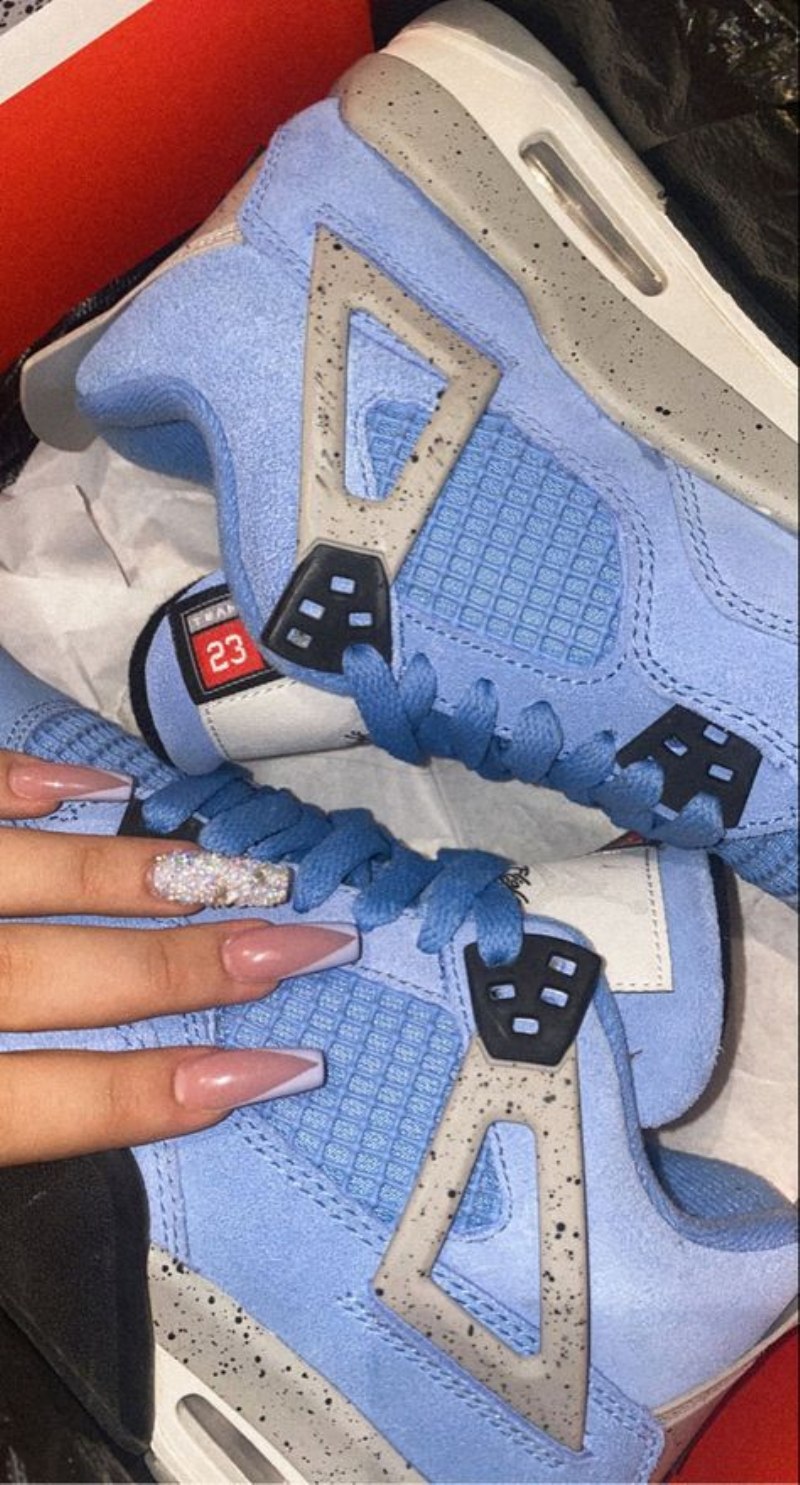 Air Jordan 4 Retro University Blue