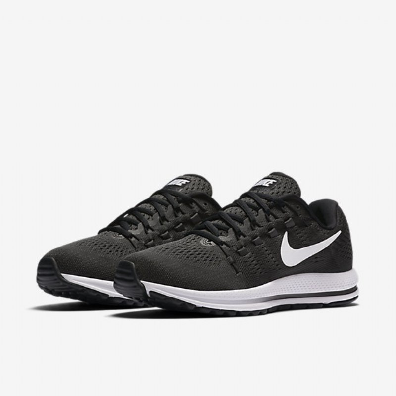 Juokseva Nike Air Zoom Vomero 12 Miesten Musta Antrasiitti Valkoinen