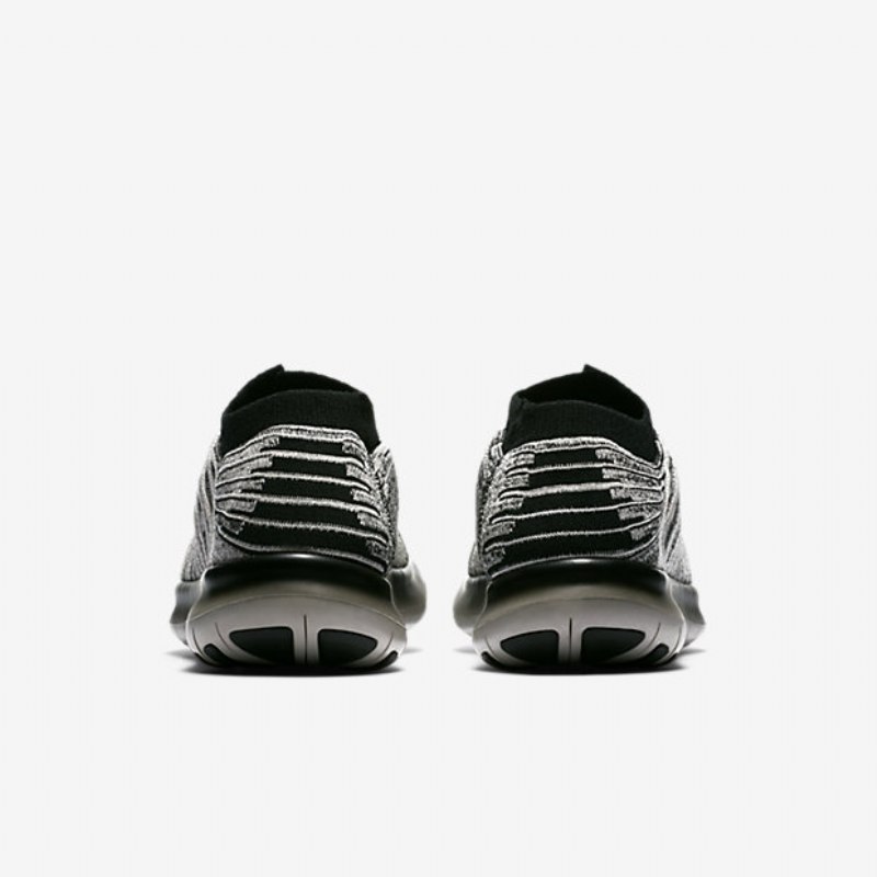 Kilpailukengät Nikelab Free Rn Motion Flyknit Miesten Musta Purje Vaaleanharmaa Purjehdus