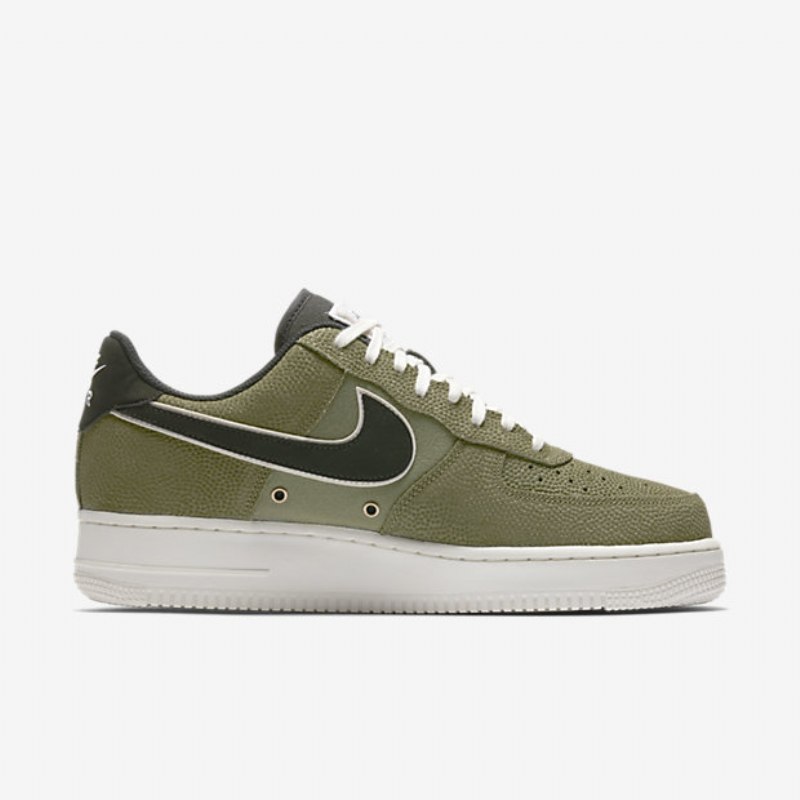 Nike Air Force 1 07 Miesten Lv8