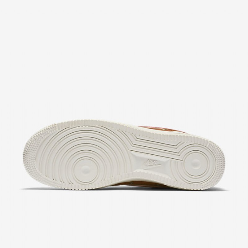 Nike Air Force 1 07 Miesten Lv8 Tawny Sail Team Orange Gym Red