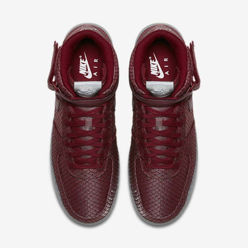 Nike Air Force 1 07 Mlv8 Miesten Musta Joukkue Valkoinen Metallihopea