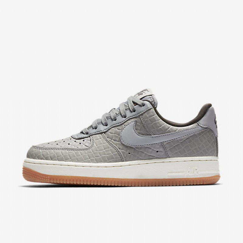 Nike Air Force 1 07 Premium Naisten