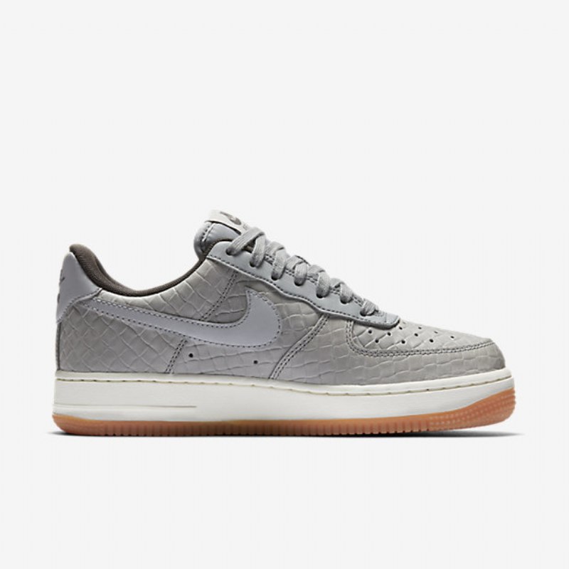 Nike Air Force 1 07 Premium Naisten
