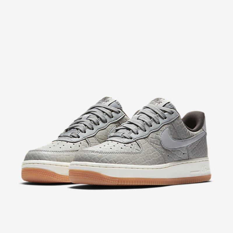 Nike Air Force 1 07 Premium Naisten