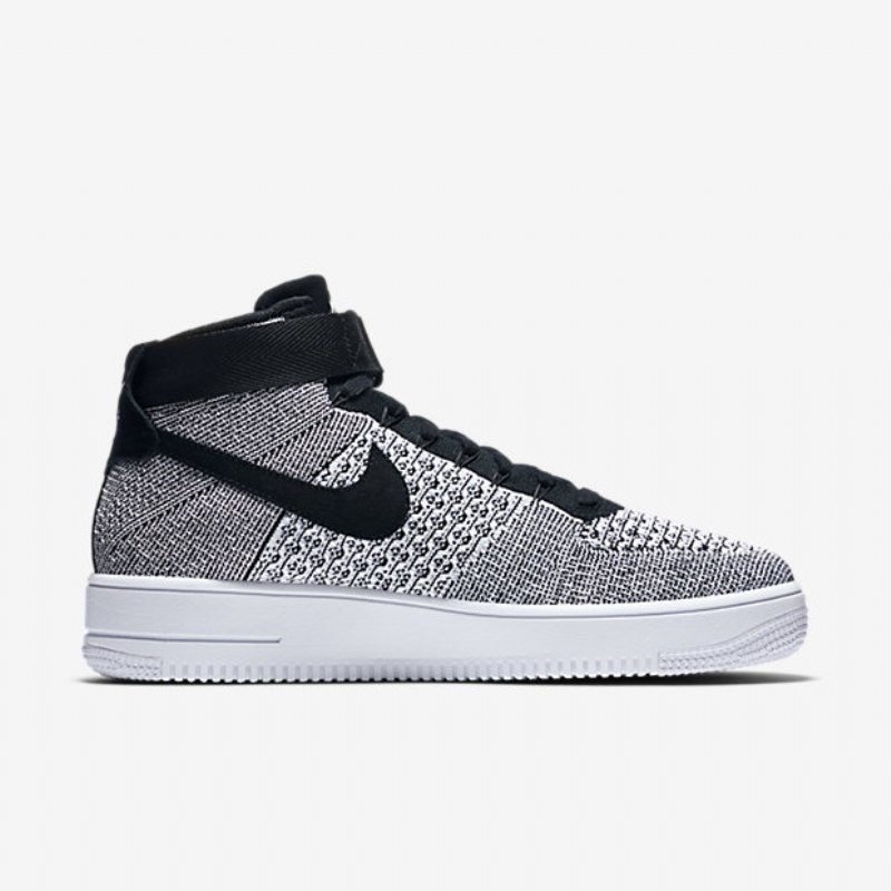 Nike Air Force 1 Ultra Flyknit Miesten Mustavalkoinen