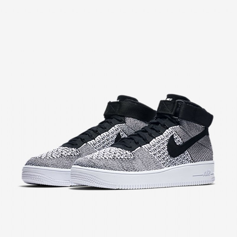 Nike Air Force 1 Ultra Flyknit Miesten Mustavalkoinen