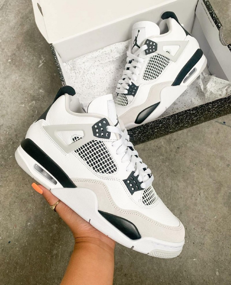Nike Air Jordan 4 Military Black