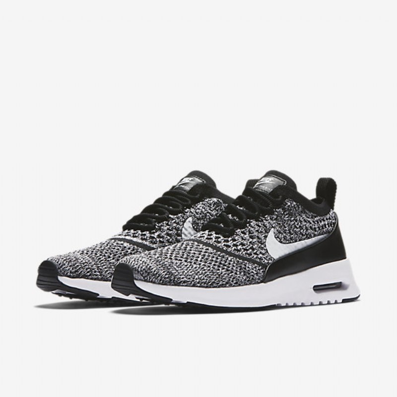 Nike Air Max Thea Naisten Ultra Flyknit Musta Valkoinen