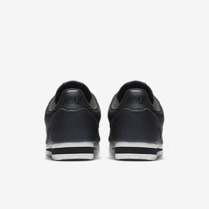 Nike Classic Cortez -nahkakengät Hematite Metallic Summit White
