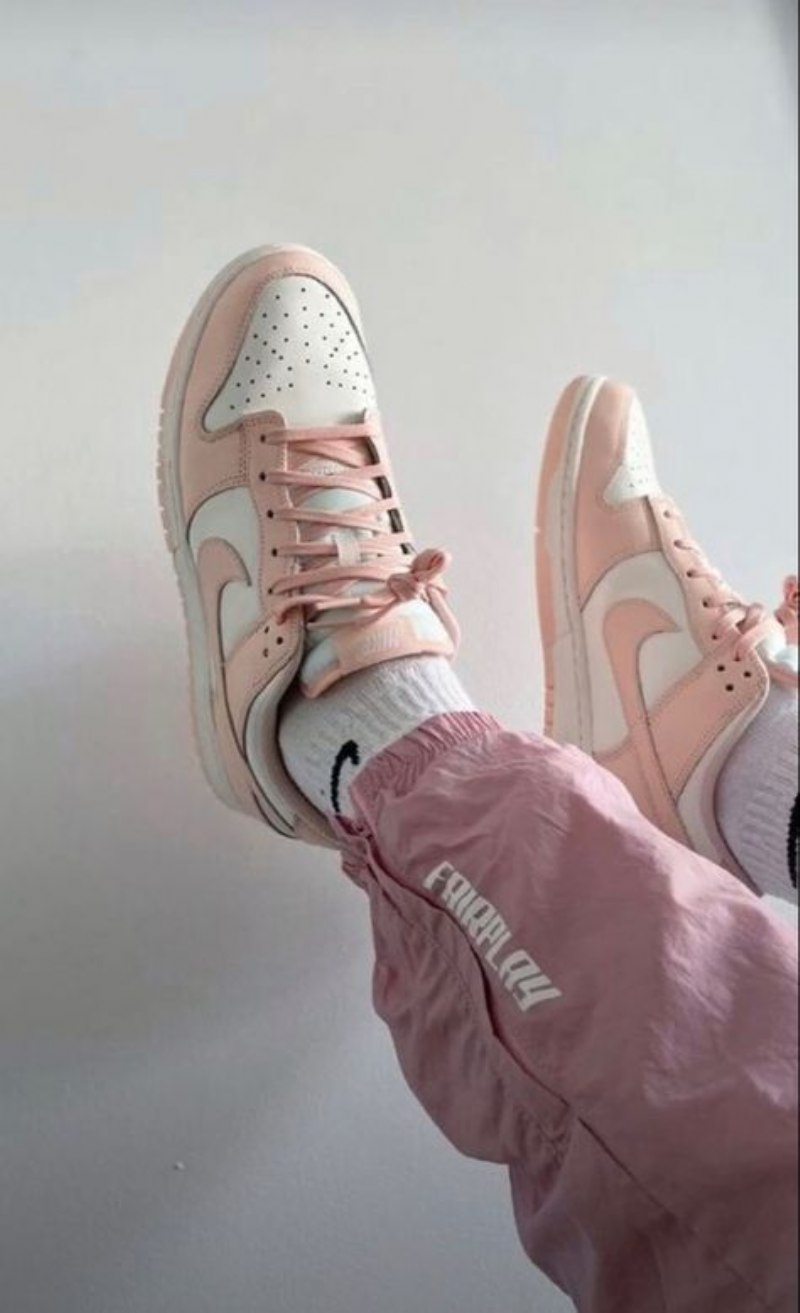 Nike Dunk Low Pink Velvet