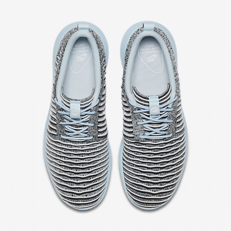 Nike Roshe Flyknit Kaksi Kenkiä