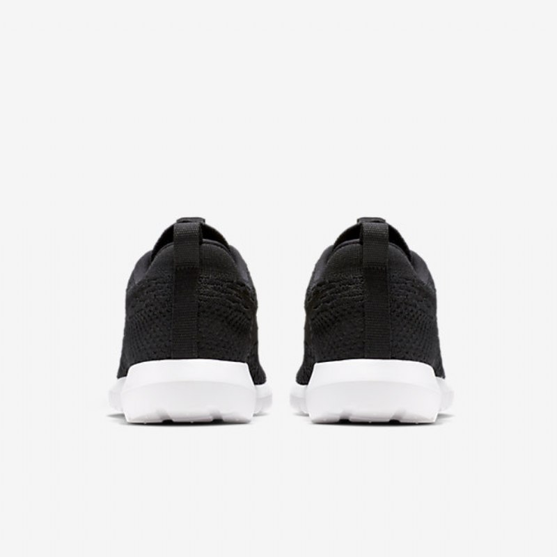 Nike Roshe Flyknit Miesten Mustavalkoinen