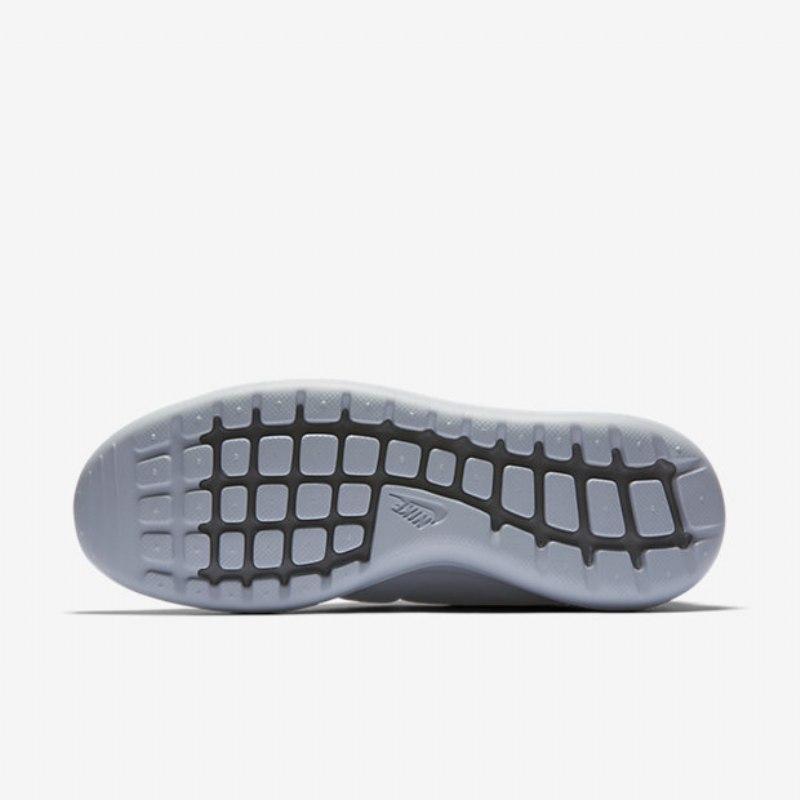 Nike Roshe Kaksi Kenkiä