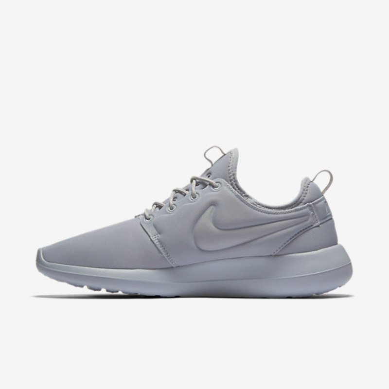 Nike Roshe Kaksi Kenkiä
