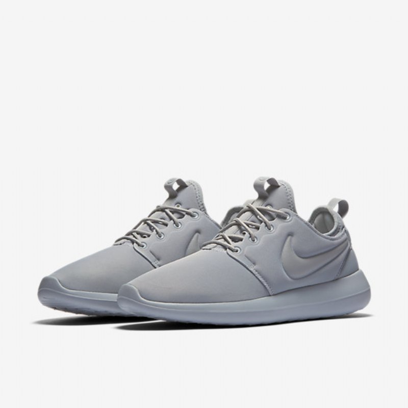 Nike Roshe Kaksi Kenkiä