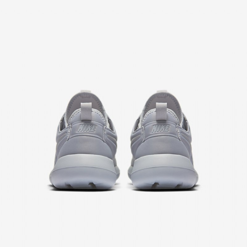 Nike Roshe Kaksi Kenkiä