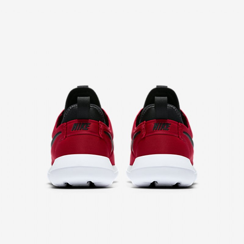 Nike Roshe Kaksi Kenkiä