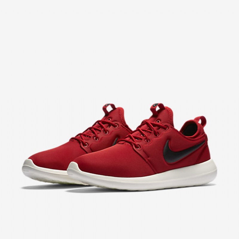 Nike Roshe Kaksi Kenkiä