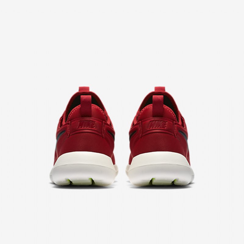 Nike Roshe Kaksi Kenkiä