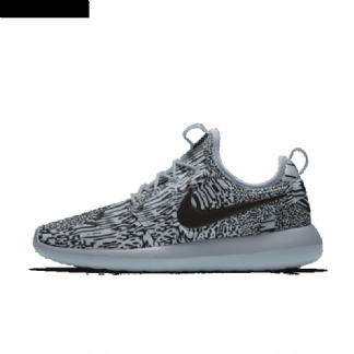 Nike Roshe Kaksi Kenkiä