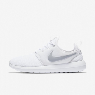 Nike Roshe Kaksi Kenkiä