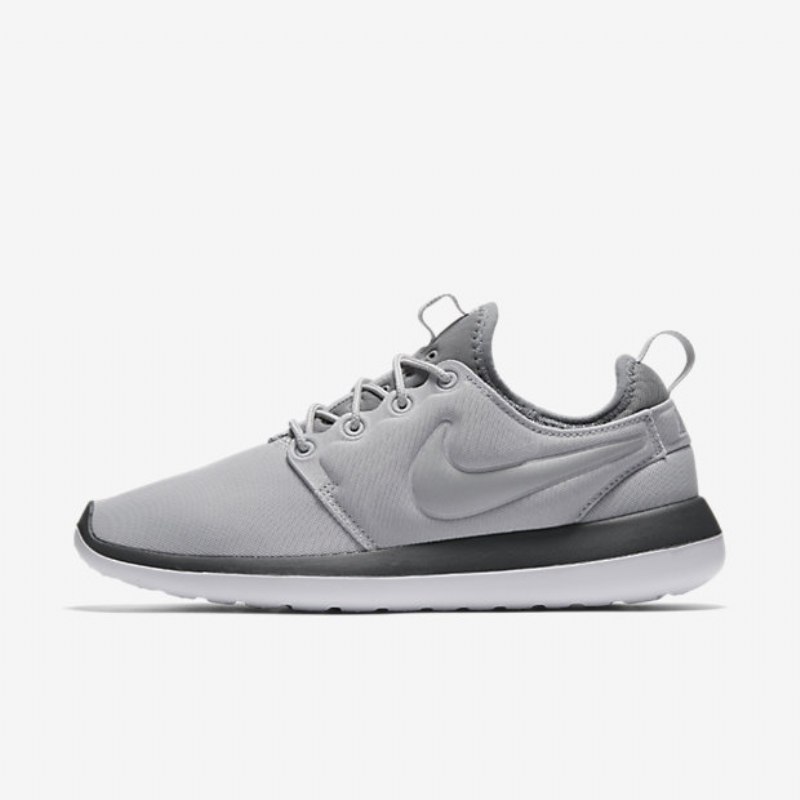 Nike Roshe Kaksi Kenkiä