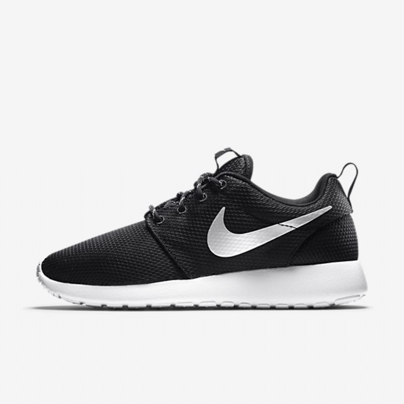 Nike Roshe One -kengät Mustavalkoinen Metallinen Platina