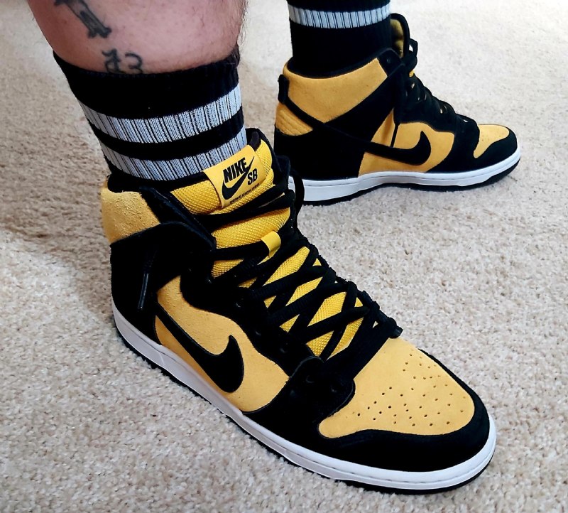 Nike Sb Dunk High Pro Maissi Ja Musta