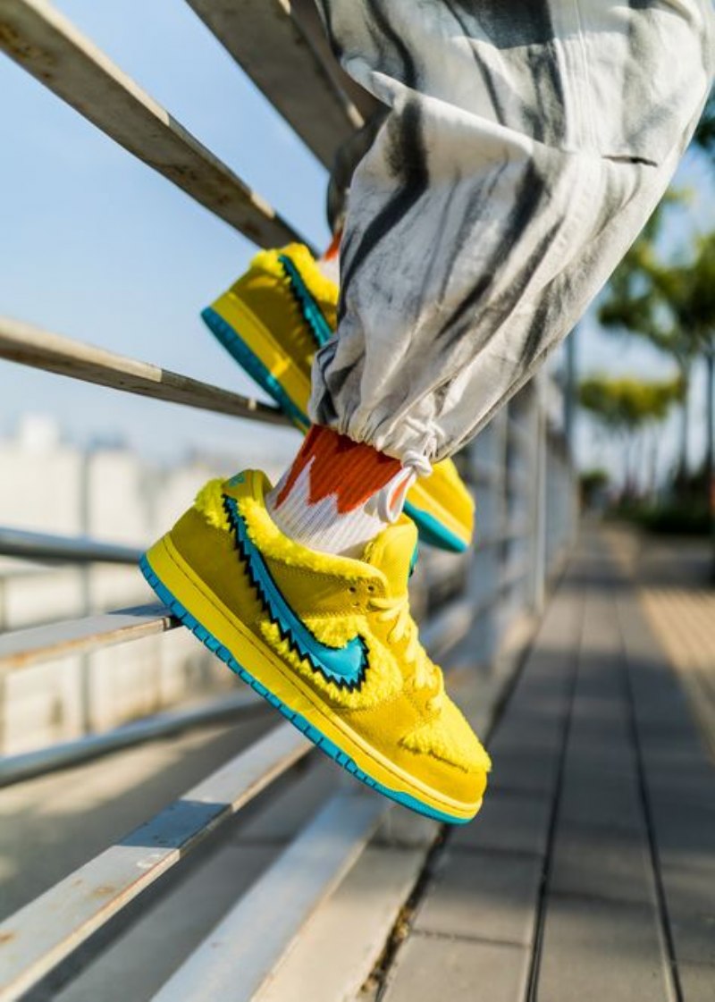 Nike Sb Dunk Low Grateful Dead Bears Yellow