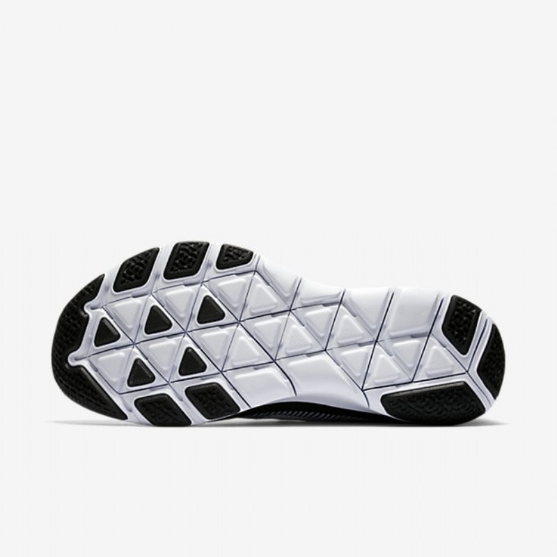 Treenikengät Nike Free Miesten Train Versatility Black White